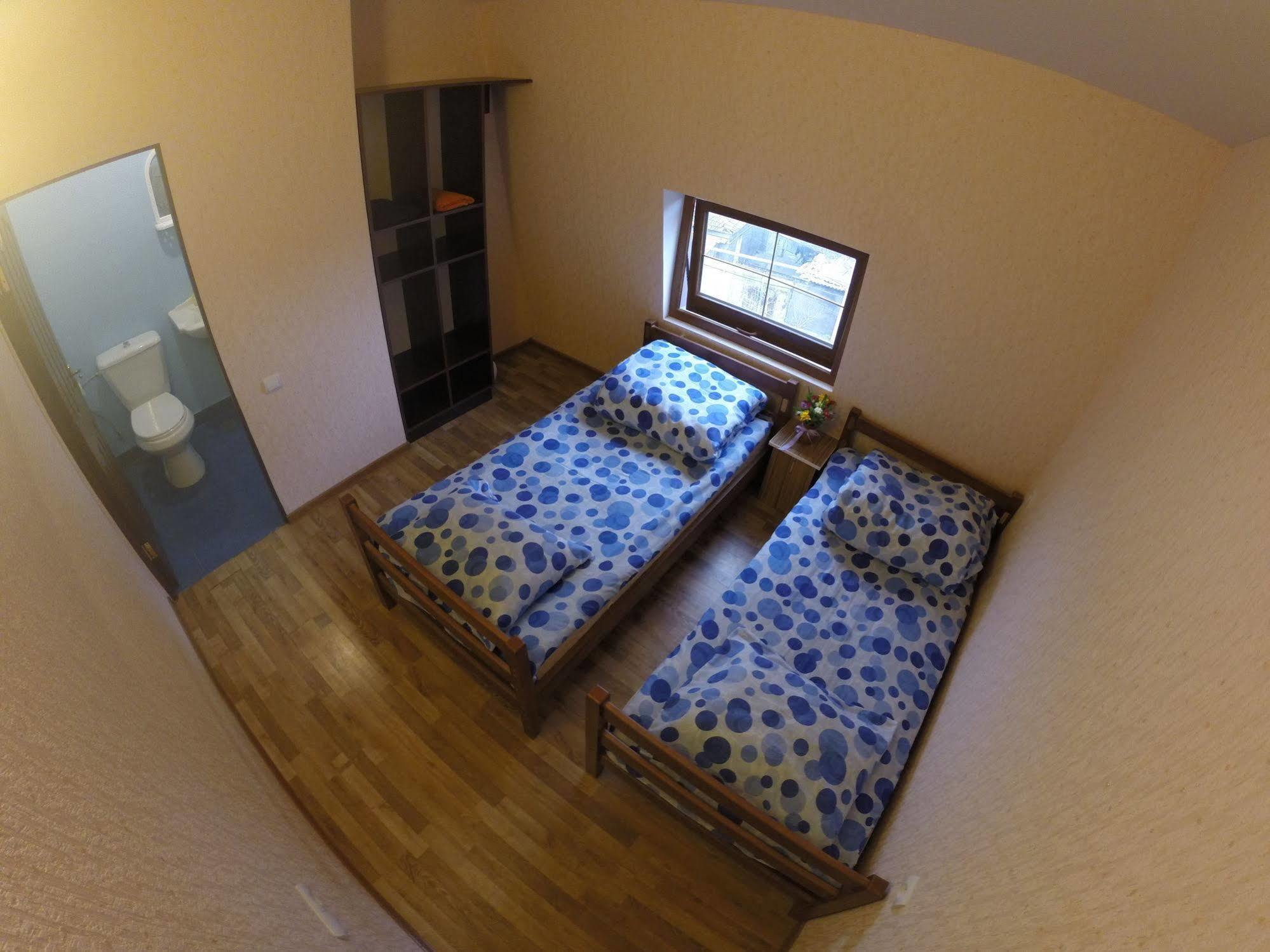 Glide Hostel Erévan Extérieur photo