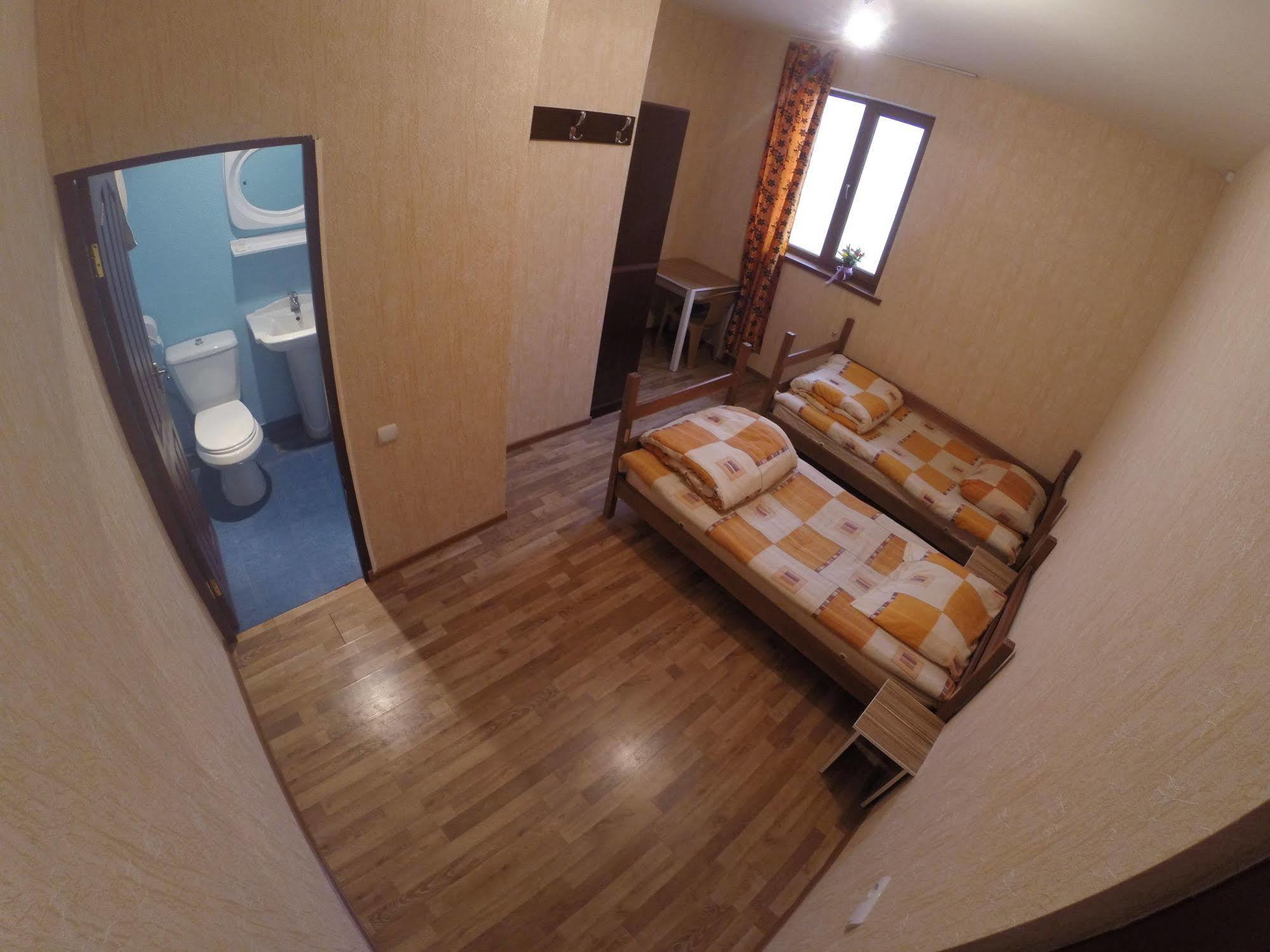 Glide Hostel Erévan Extérieur photo